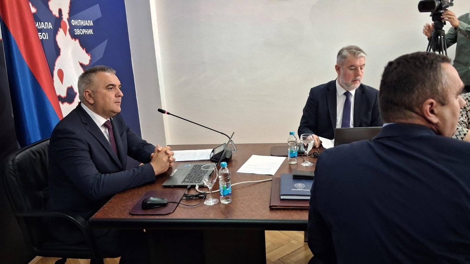 МИНИЋ: УСВОЈЕНО ВИШЕ ОДЛУКА О ЈАВНИМ ИНВЕСТИЦИЈАМА